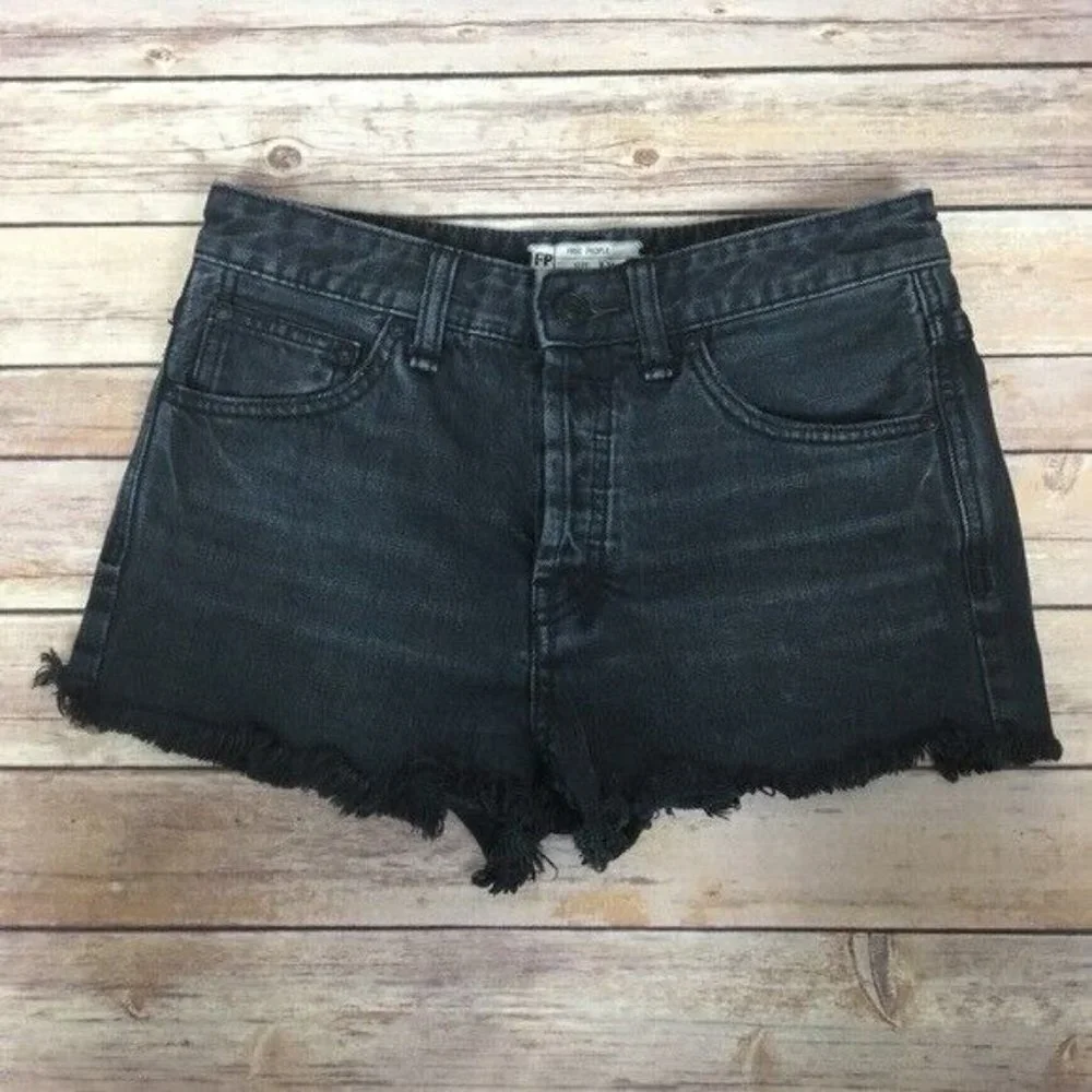 Free People Soft & Relaxed Cut Off Shorts  Black Denim Wash Womens Size 25‎